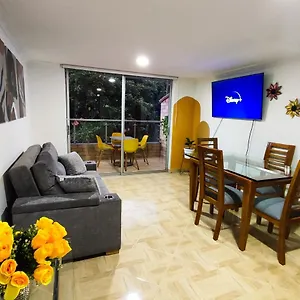 En Laureles Con Excelente Ubicacion , Medellín Colombia