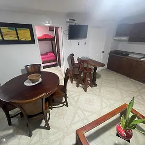 Amoblado En Bocagrande - De Indias , Cartagena Colombia